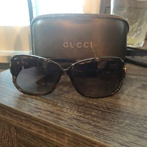 Gucci tortoise shell sunglasses